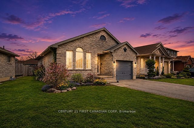 1st image of 17 Cottonwood Dr