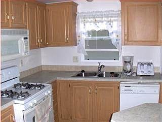 4th image of 3015 E Bayshore Rd Spc 386