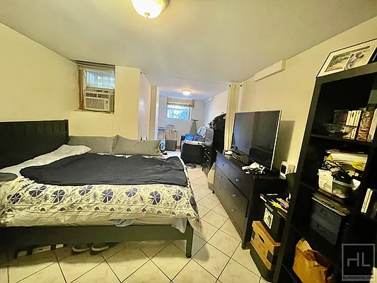 Rented by Highline Residential | media 11