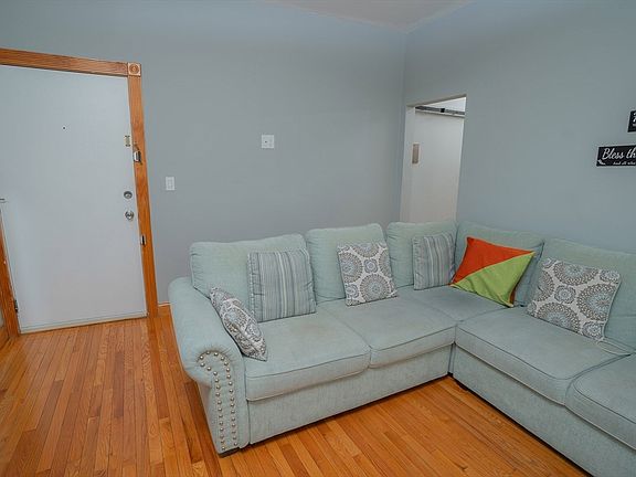 5th image of 171 Hichborn St APT 2R