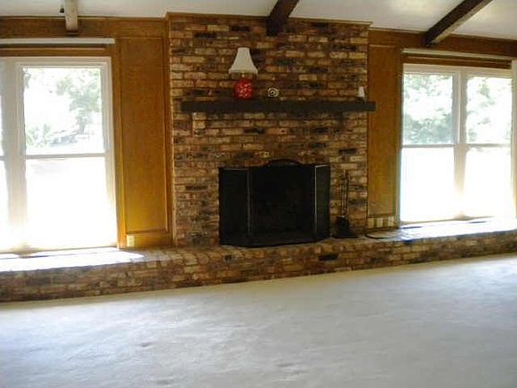 2nd image of 1323 S Greenstone Ln