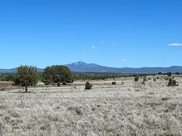 215 Gleed Station Rd, Ash Fork, AZ 86320