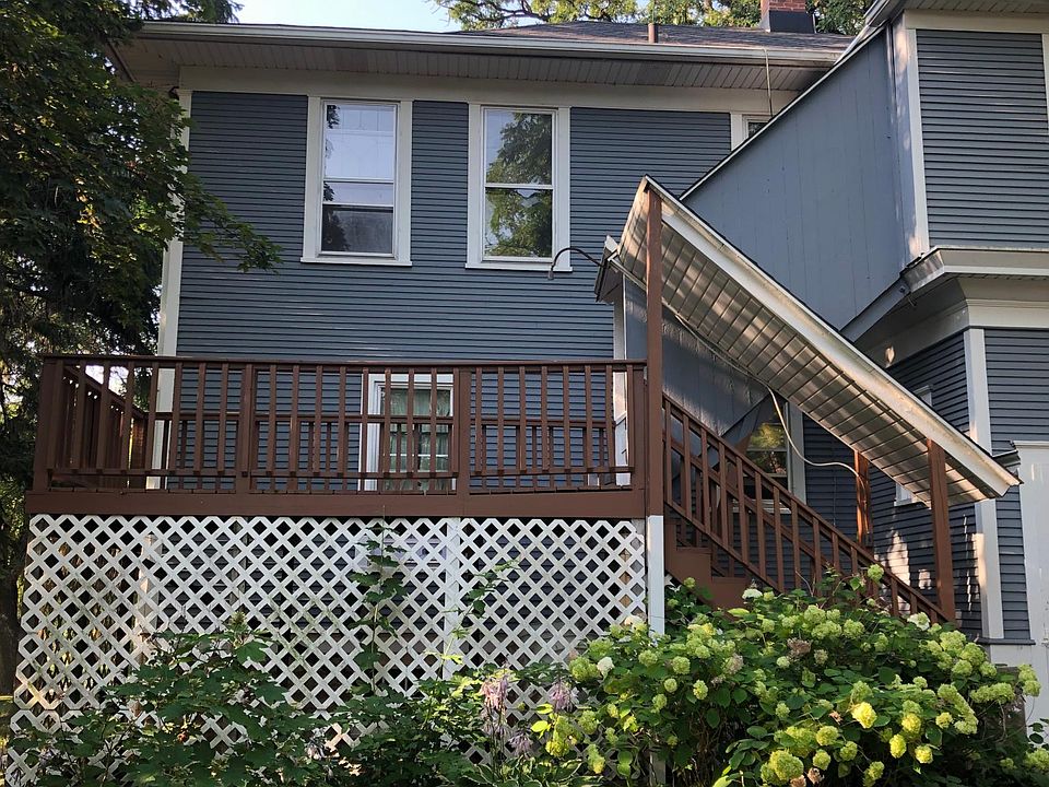 2nd image of 420B Center St
