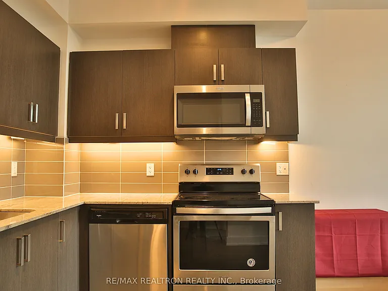 1486 Bathurst St #303 — Photo 6