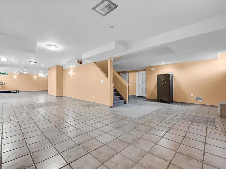 107 Millstone Dr — Photo 33