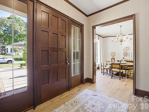 3rd image of 2710 Briarcliff Pl