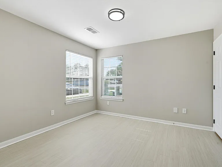 Villa Estates at Lenexa — Photo 10