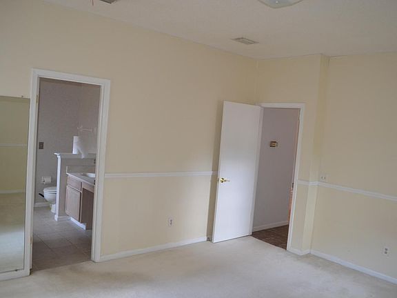 3rd image of 3441 Turkey Oaks Dr W
