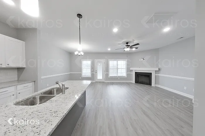 3 bed, 2.5 bath, 1863 sqft, $1,945 — Photo 4