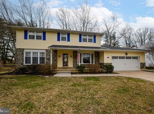 4 Crenshaw Dr, Wilmington, DE 19810