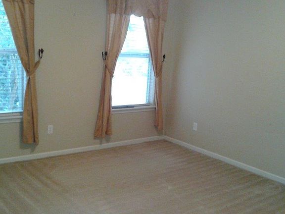 2nd image of 892 Southern Creek Dr