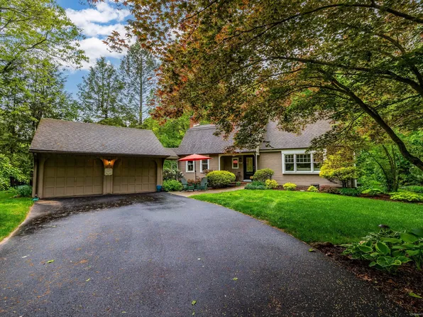 87 Fairview Terrace, Glastonbury, CT 06073