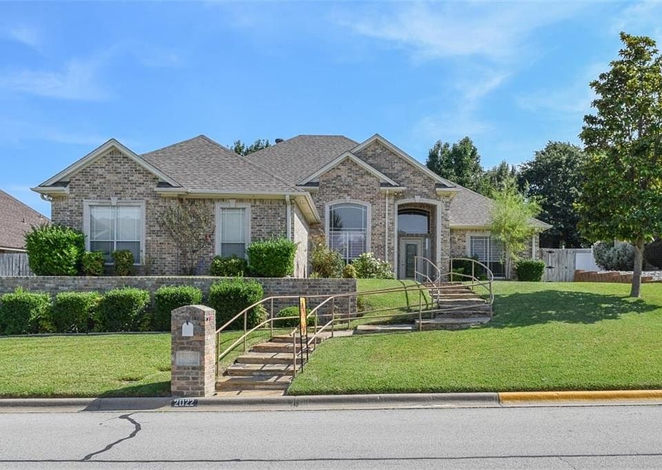 1st image of 2022 Country Brook Dr