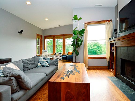4th image of 2208 N Kedzie Ave #3S