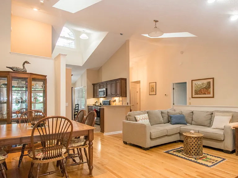 108 Jenny Lind Dr — Photo 20
