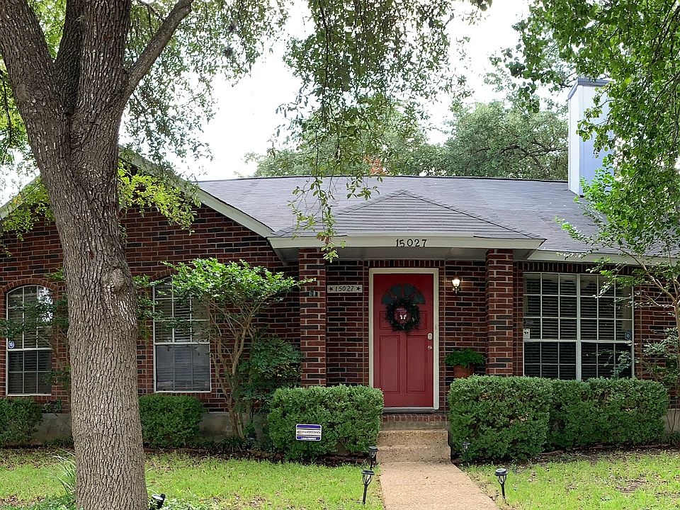 Front yard 