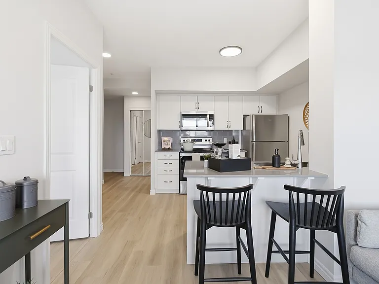 425 Watson Pkwy N — Photo 52