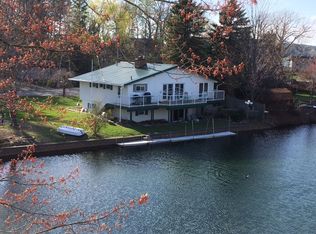 938 Harbor Ct, Traverse City, MI 49685
