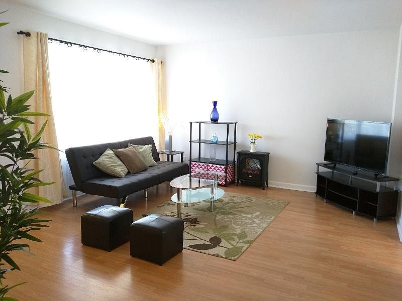 1st image of 439 N Claremont St APT 2