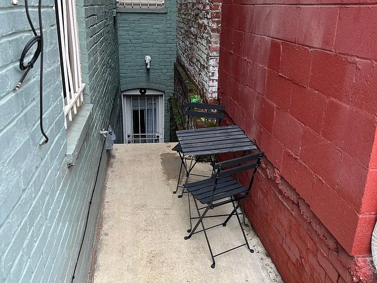 523 Florida Ave NW #3 — Photo 13