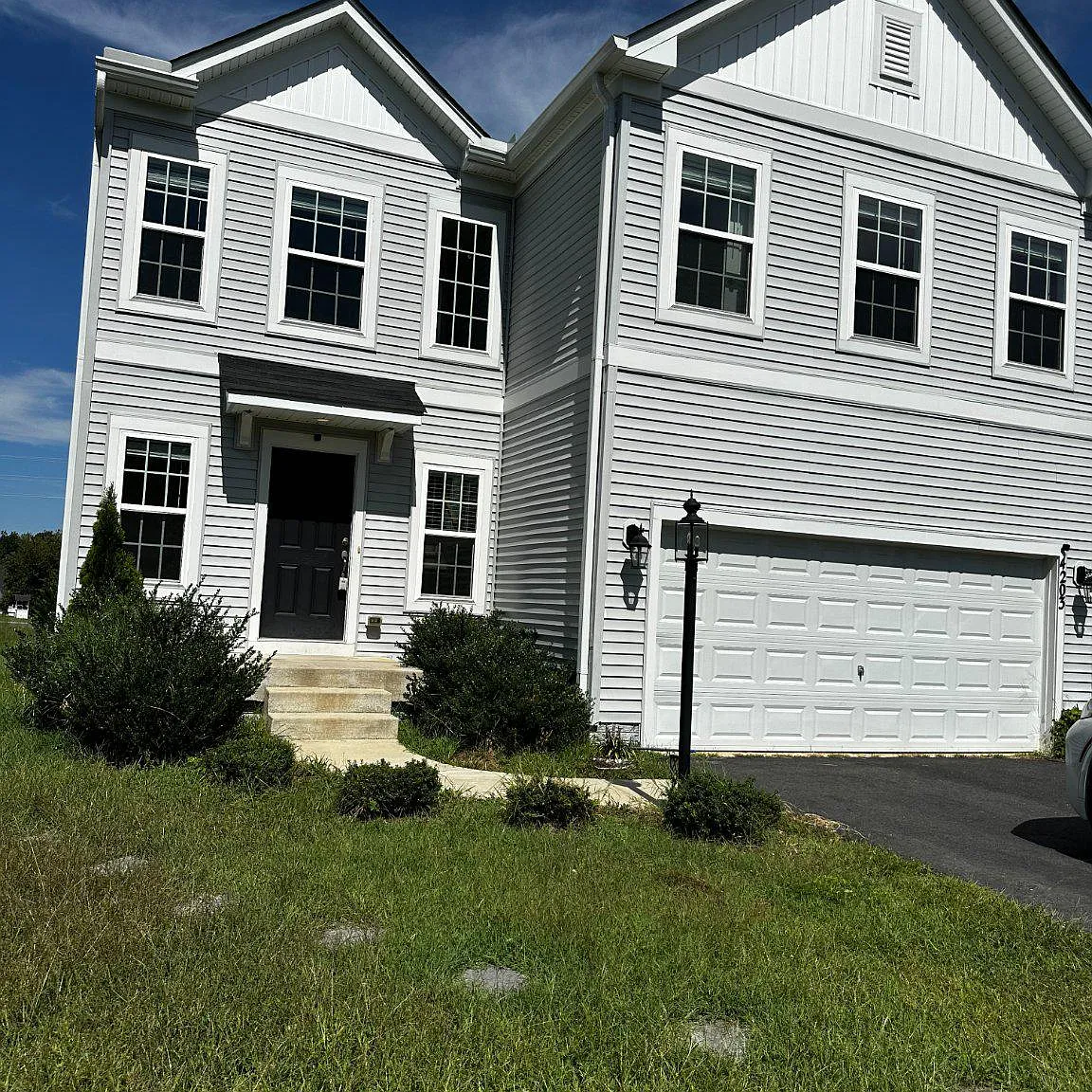 4 bed, 2.5 bath, 1932 sqft, $2,699 — Photo 1