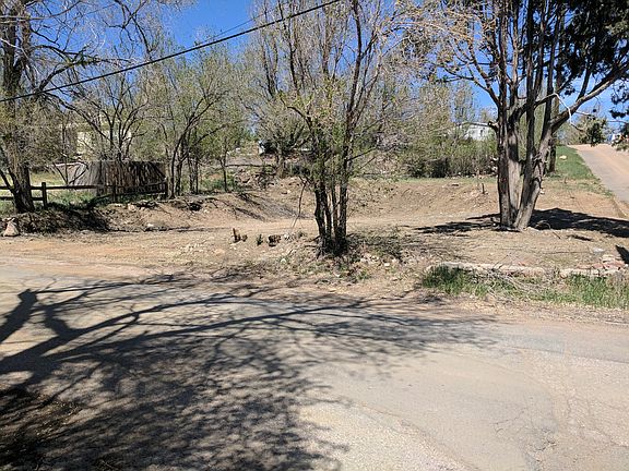 2nd image of 1304 W Costilla St