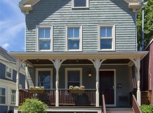 44 3rd St, Newport, RI 02840