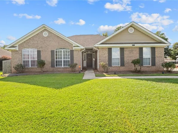 8640 Oak Hill Dr, Semmes, AL 36575