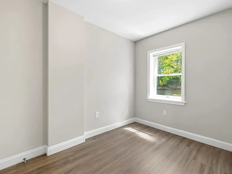 191 Everett St #2 — Photo 26