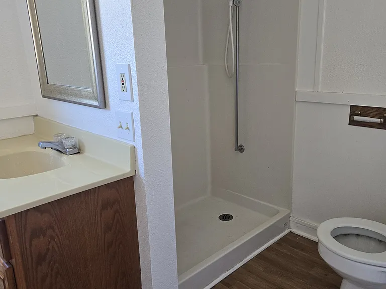 1010 Franklin Ave #1 — Photo 7