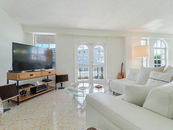 2nd image of 3475 S Ocean Blvd #1010