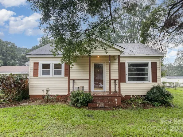 102 Cline St, Mount Holly, NC 28120