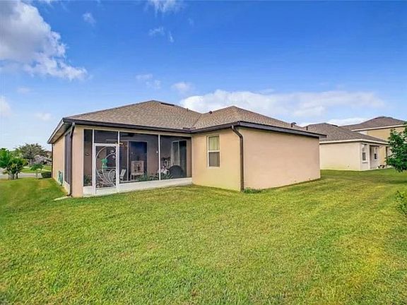 3rd image of 2943 White Cedar Cir