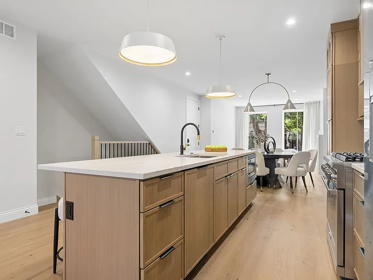 3739 N Clifton Ave #1 — Photo 31