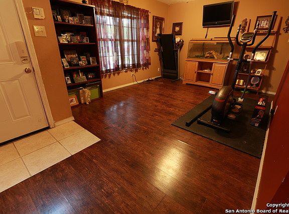 3rd image of 2139 Farmsville Dr
