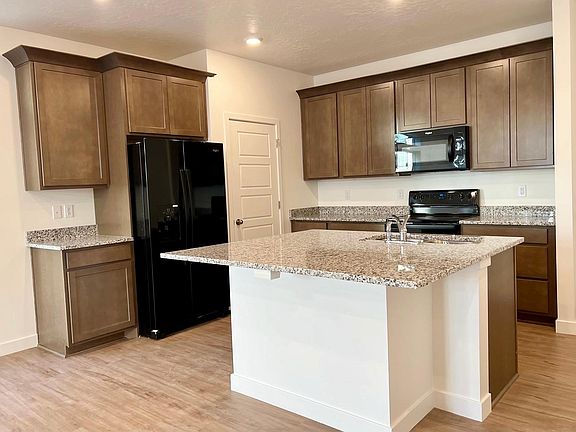 4th image of 34 Tule Valley Ct