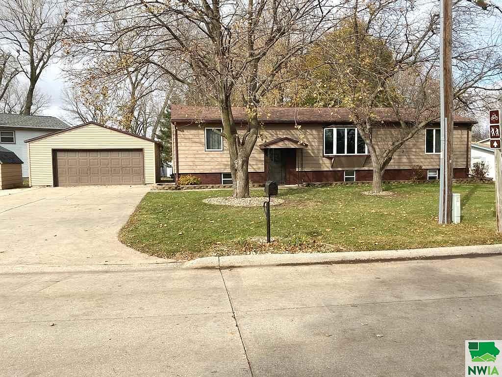 104 N Emerald Dr, Storm Lake, IA 50588 Zillow