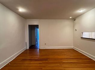 317 S 10th St APT 3F, Philadelphia, PA 19107