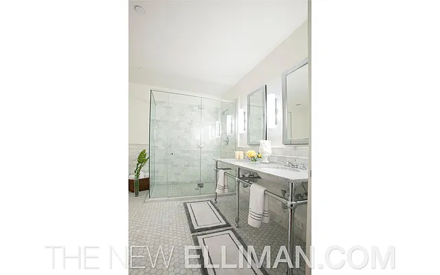 Sold by Douglas Elliman | media 24