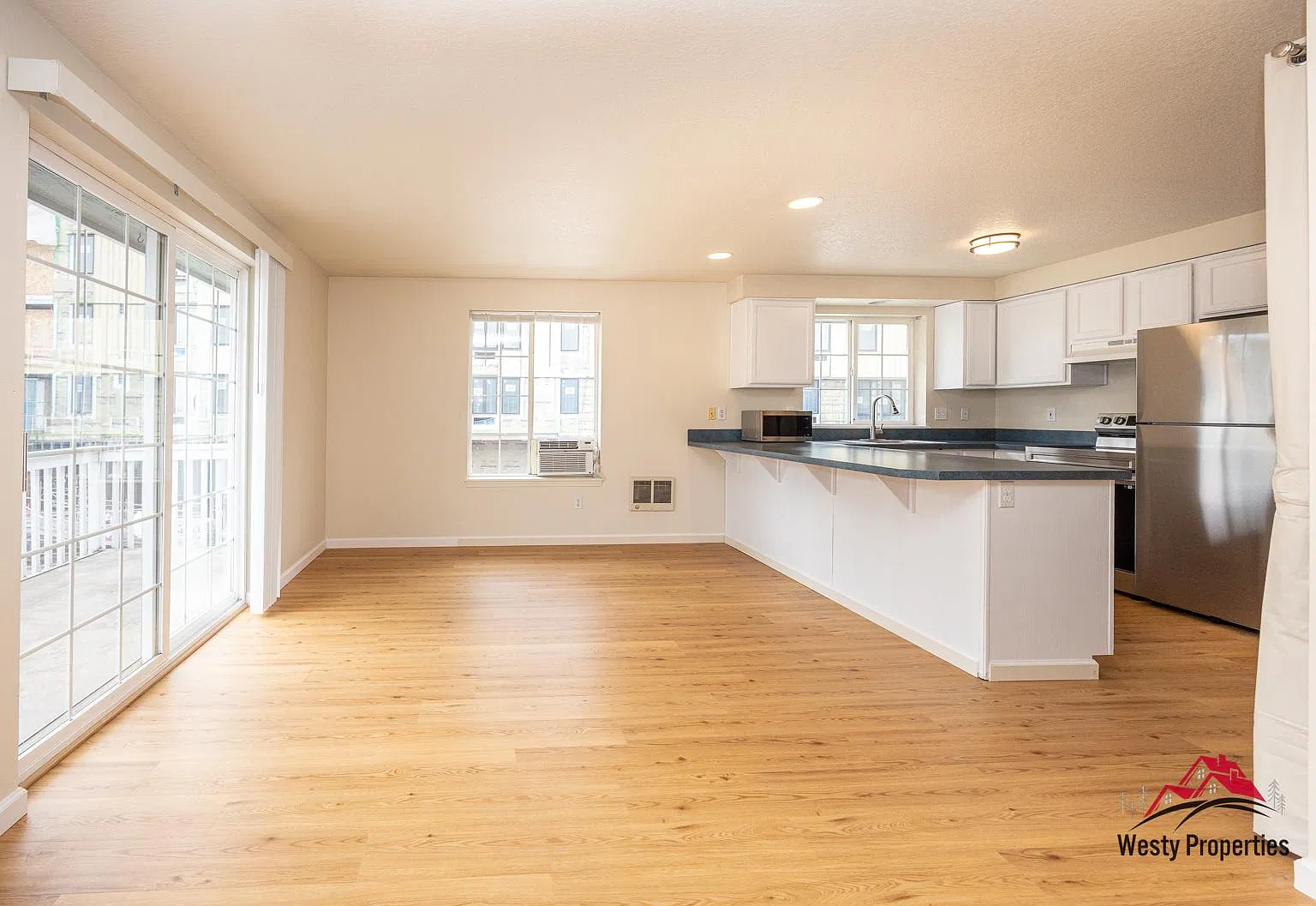 1227 SE Boise St - Unit 3 — Photo 2