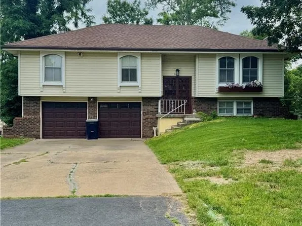 3417 NE Prather Rd, Kansas City, MO 64116