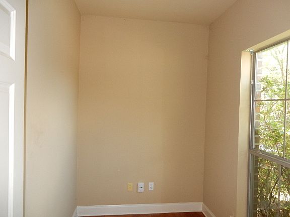 4th image of 17015 Glenwood Springs Dr