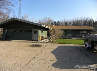 4860 Meadowbrook Rd, Benton Harbor, MI 49022