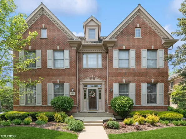 1516 Saratoga Ln, Glenview, IL 60026