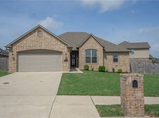 4282 Hamlet St, Springdale, AR 72764