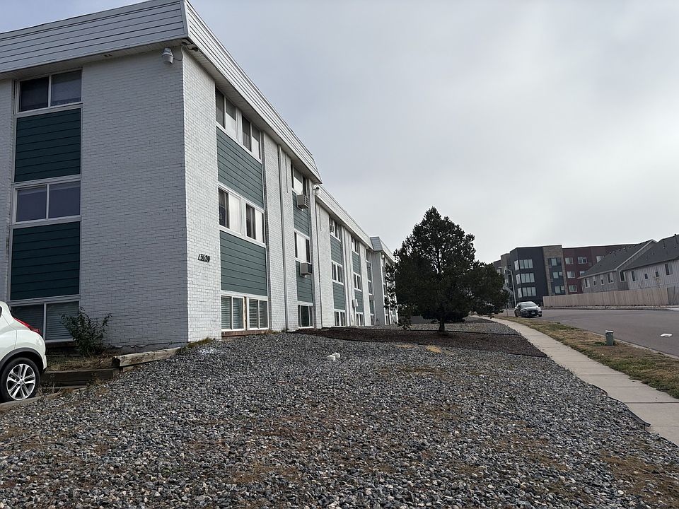 1st image of 3620 Verde Dr #304