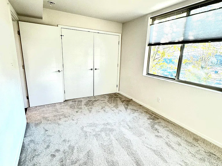 1541 Valentine Pl S — Photo 9
