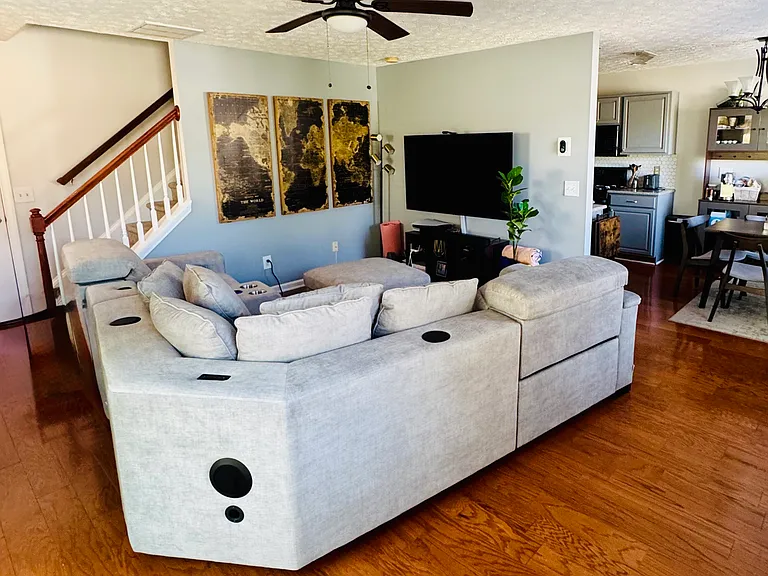 133 Oak Grove Pl — Photo 2