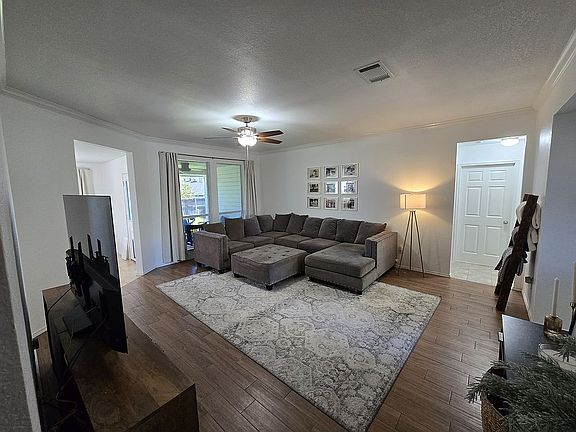 5th image of 535 Thistle Meade Cir