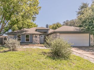 3716 Corn Valley Rd, Grand Prairie, TX 75052